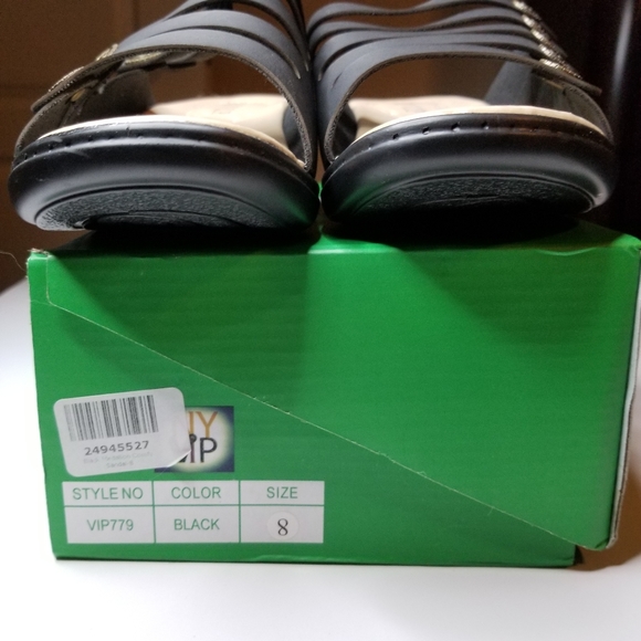 Size 8W Slip On Sandals - Picture 3 of 5